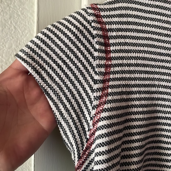 Striped short sleeve colorblock top - Picture 4 of 6